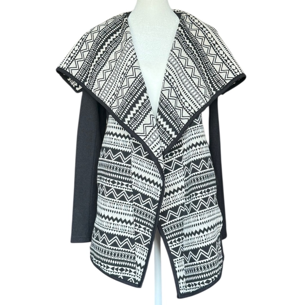 GB Black and White Aztec Print Cardigan Blazer Sz S